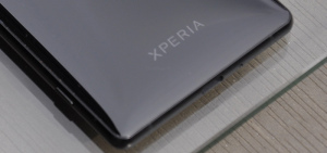 Sony Xperia XZ2 header logo