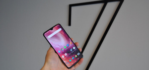 OnePlus 7 header